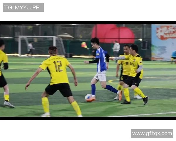 老足球视频带你重温经典比赛瞬间与传奇球员的辉煌时刻